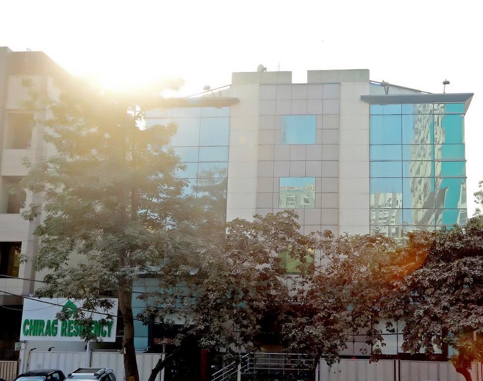 Hotel Chirag Residency Nueva Delhi Exterior foto