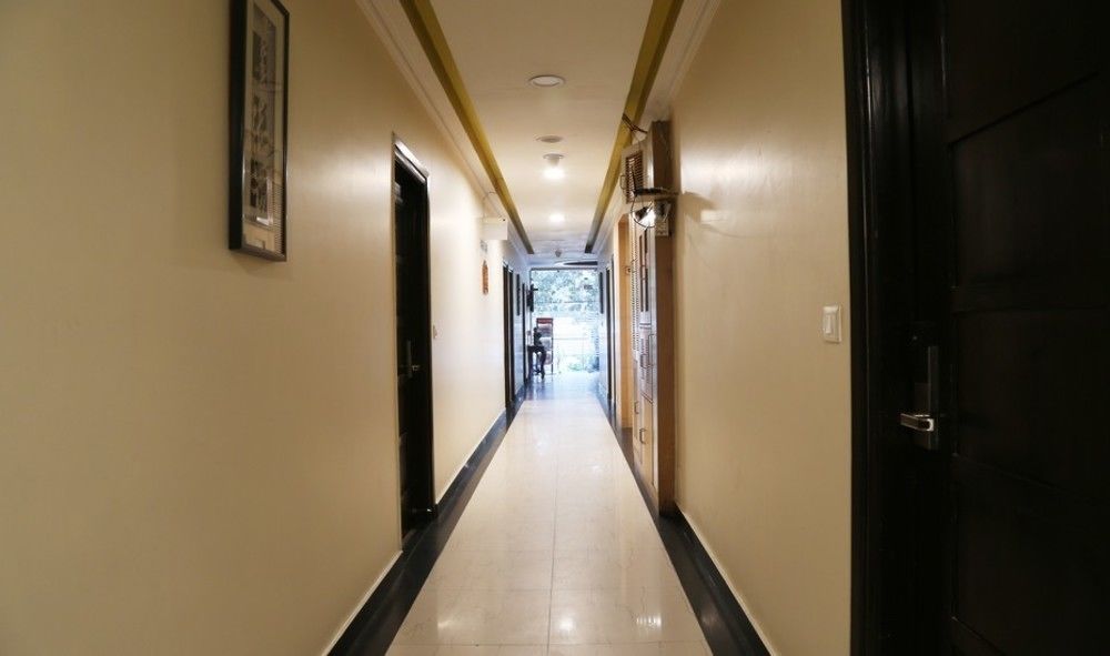 Hotel Chirag Residency Nueva Delhi Exterior foto