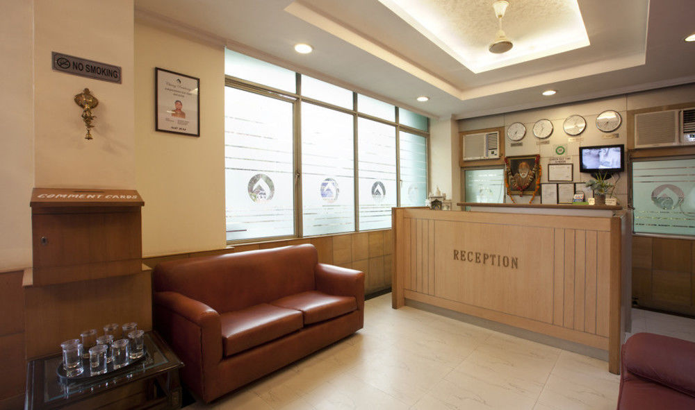 Hotel Chirag Residency Nueva Delhi Exterior foto